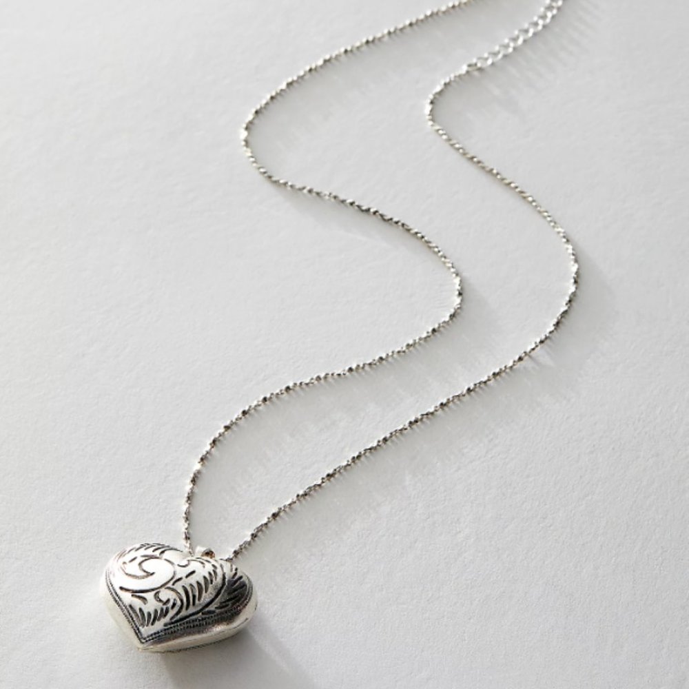 Free People Metal Heart Chain Necklace NWT - Picture 3 of 3